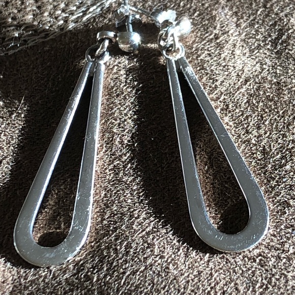 NWOT Sterling Silver Tear Drop Pierced Earrings - Picture 4 of 5